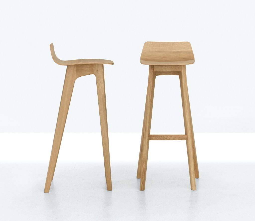 Tabouret design en bois